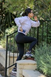 Kourtney Kardashian Booty in Tights 01/03/2019