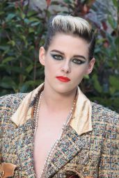 Kristen Stewart – Chanel Show in Paris 01/22/2019 • CelebMafia