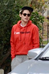 Kristen Stewart - Hike Out With Her Dog 01/28/2019
