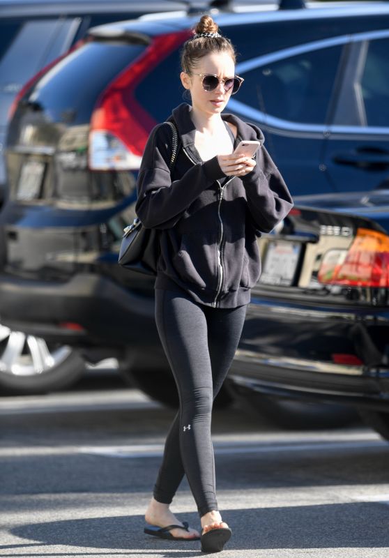 Lily Collins in Tights - Leaving the Gym in LA 01/30/2019 • CelebMafia
