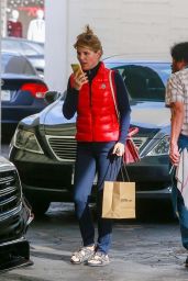 Lori Loughlin - Shopping in Beverly Hills 01/11/2019