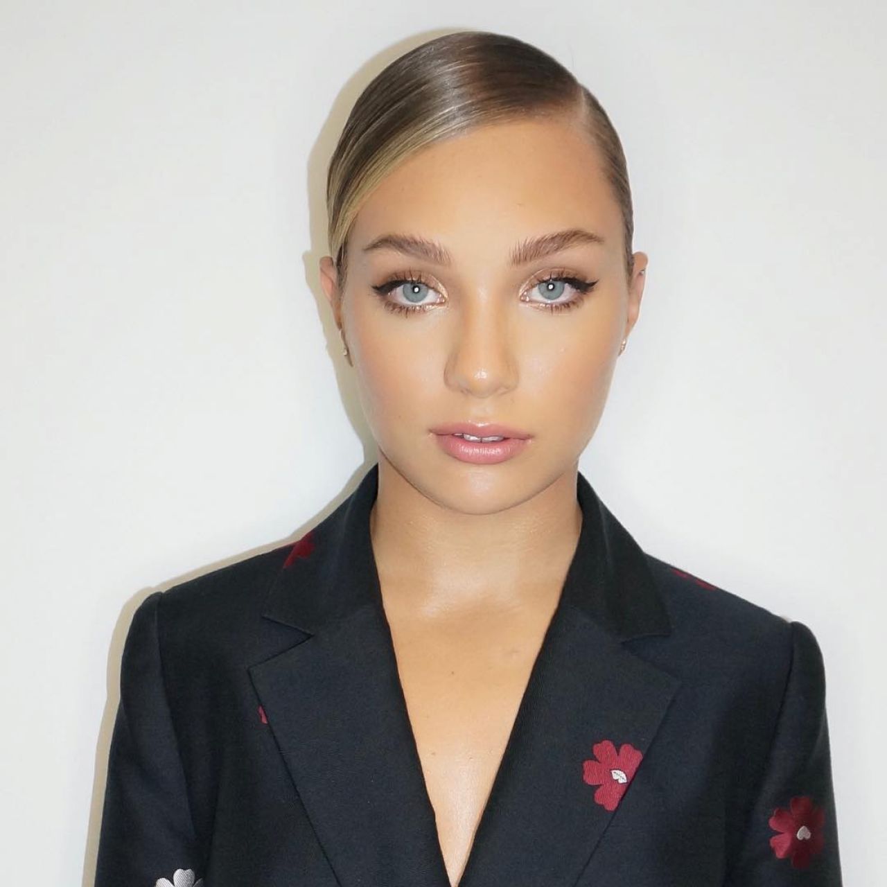 Maddie Ziegler Headshot Photos 01/02/2019 • CelebMafia