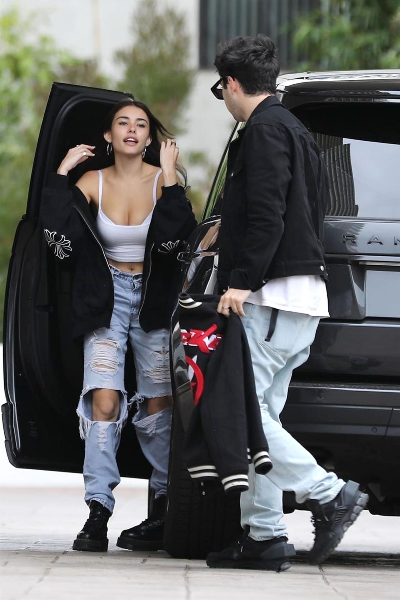 Madison Beer in Ripped Jeans 04/22/2019 • CelebMafia