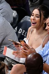 Madison Beer - LA Lakers vs Suns in Los Angeles 01/27/2019