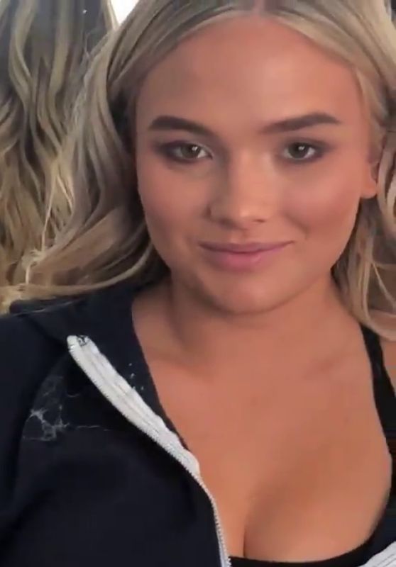 Natalie Alyn Lind - Personal Pics and Videos 010/31/2019