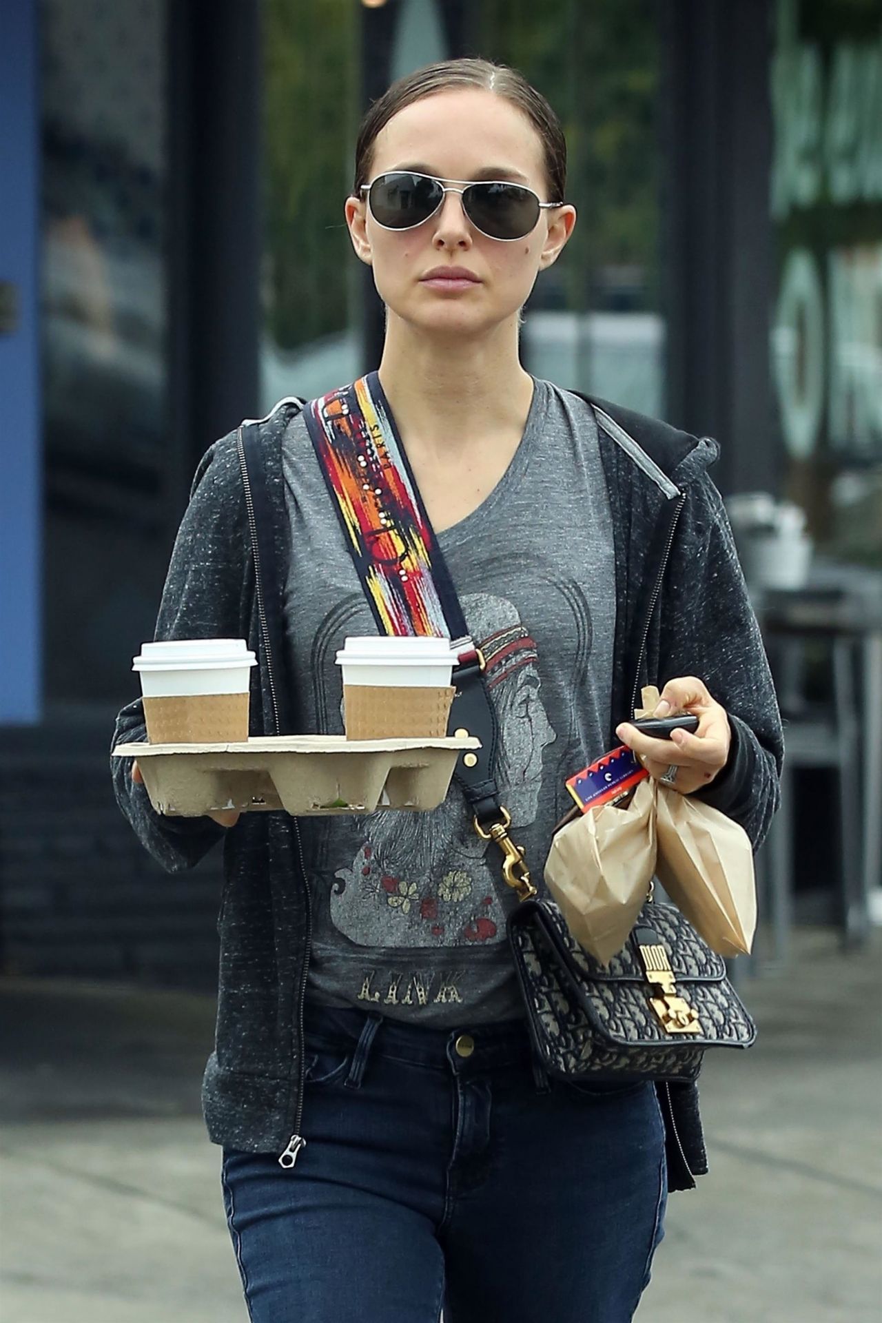 Natalie Portman Street Style 01/07/2019 • CelebMafia