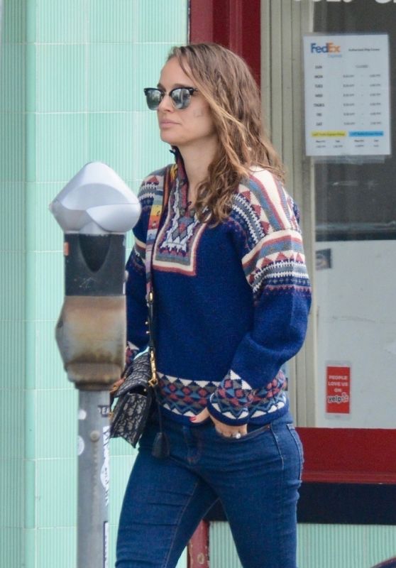 Natalie Portman Street Style 01/18/2019