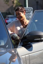 Nicole Murphy at Bristol Farms in Beverly Hills 01/23/2019