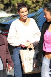 Nicole Murphy at Bristol Farms in Beverly Hills 01/23/2019