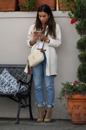 October Gonzalez - Out for Lunch in Beverly Hills 01/11/2019