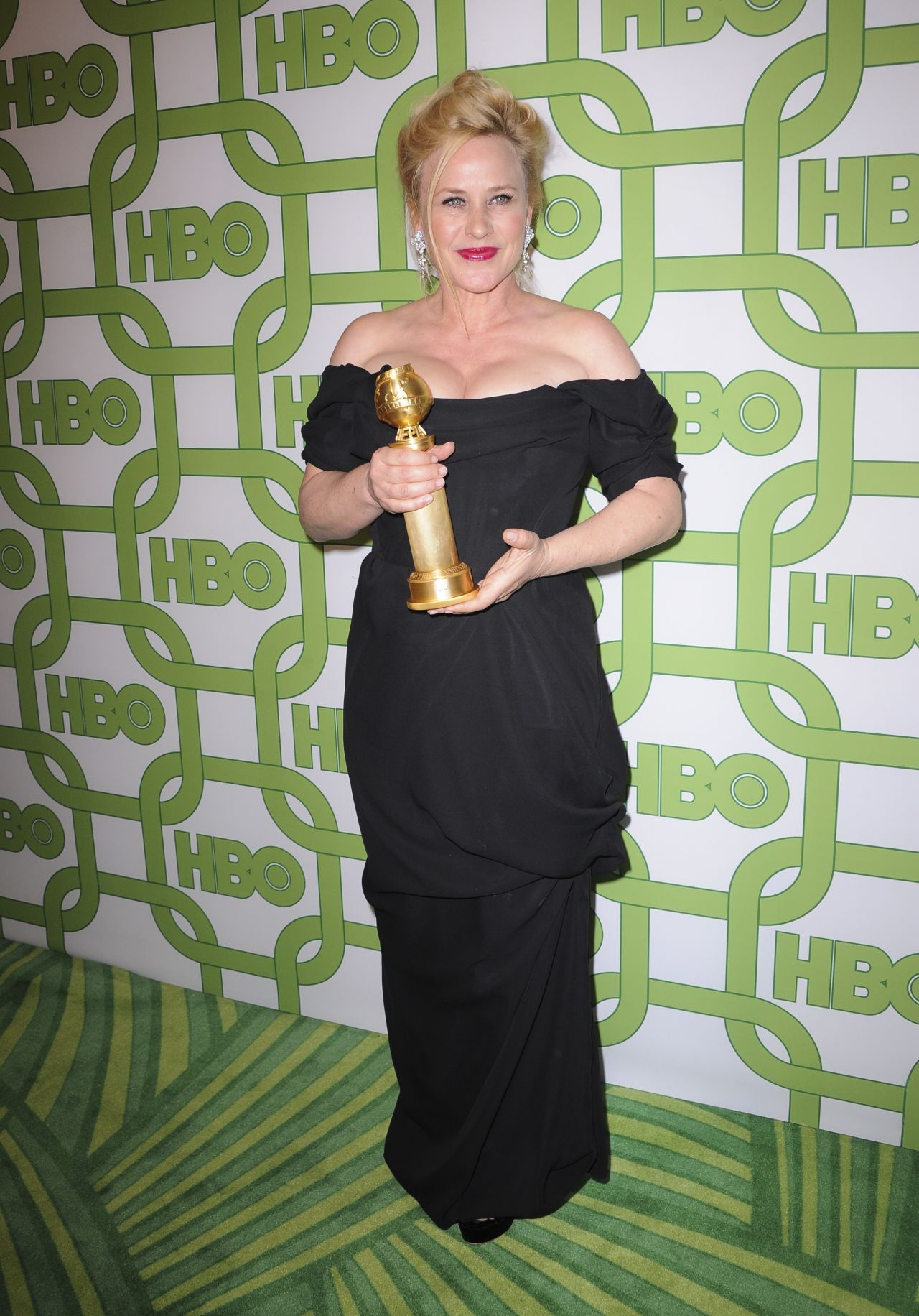 https://celebmafia.com/wp-content/uploads/2019/01/patricia-arquette-2019-hbo-official-golden-globe-awards-after-party-0.jpg