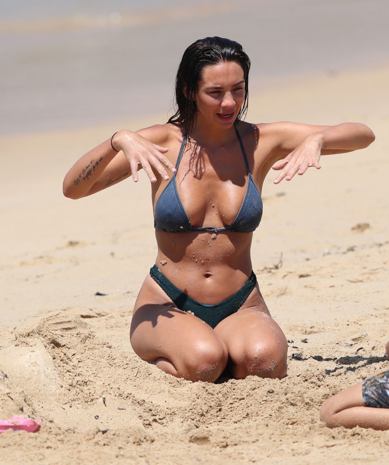 Rachael Lee in Bikini at the Beach in Sydney 01/24/2019.