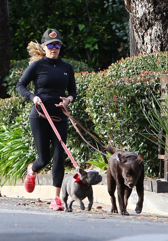 Reese Witherspoon – Out For a Jog in Santa Monica 01/13/2019