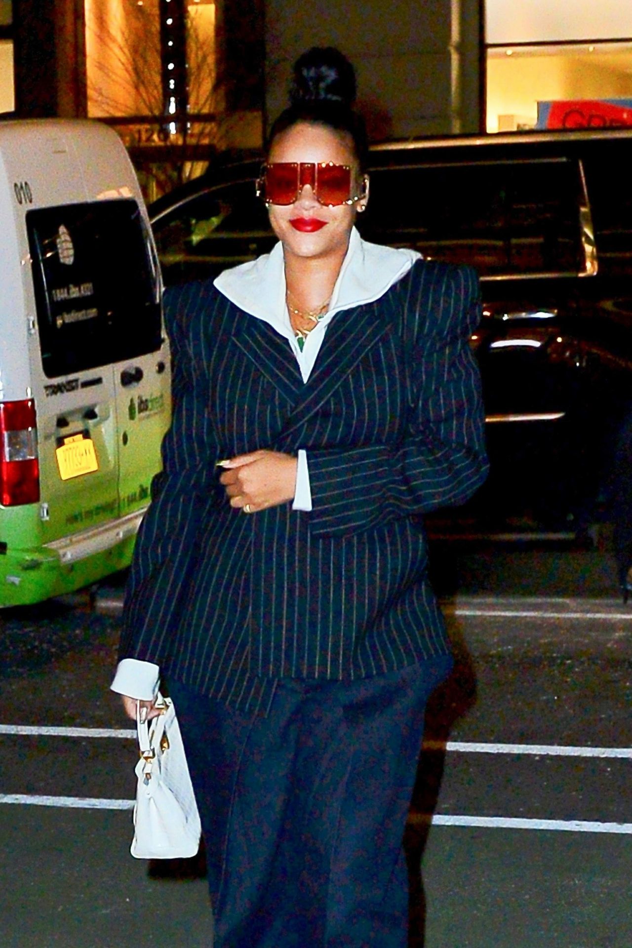 Rihanna - Out in New York 01/13/2019 • CelebMafia