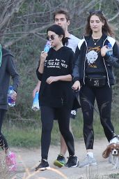 Selena Gomez - Hiking in LA 01/04/2019