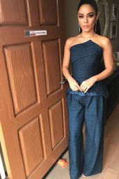 Vanessa Hudgens - Personal Pics 01/16/2019