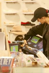 Victoria Justice - Shopping in LA 01/18/2019