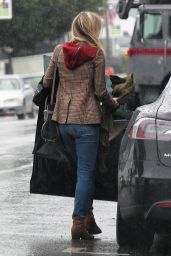 Ali Larter - Heads Out on a Rainy Day to Pick Up a Dress in LA 01/31/2019