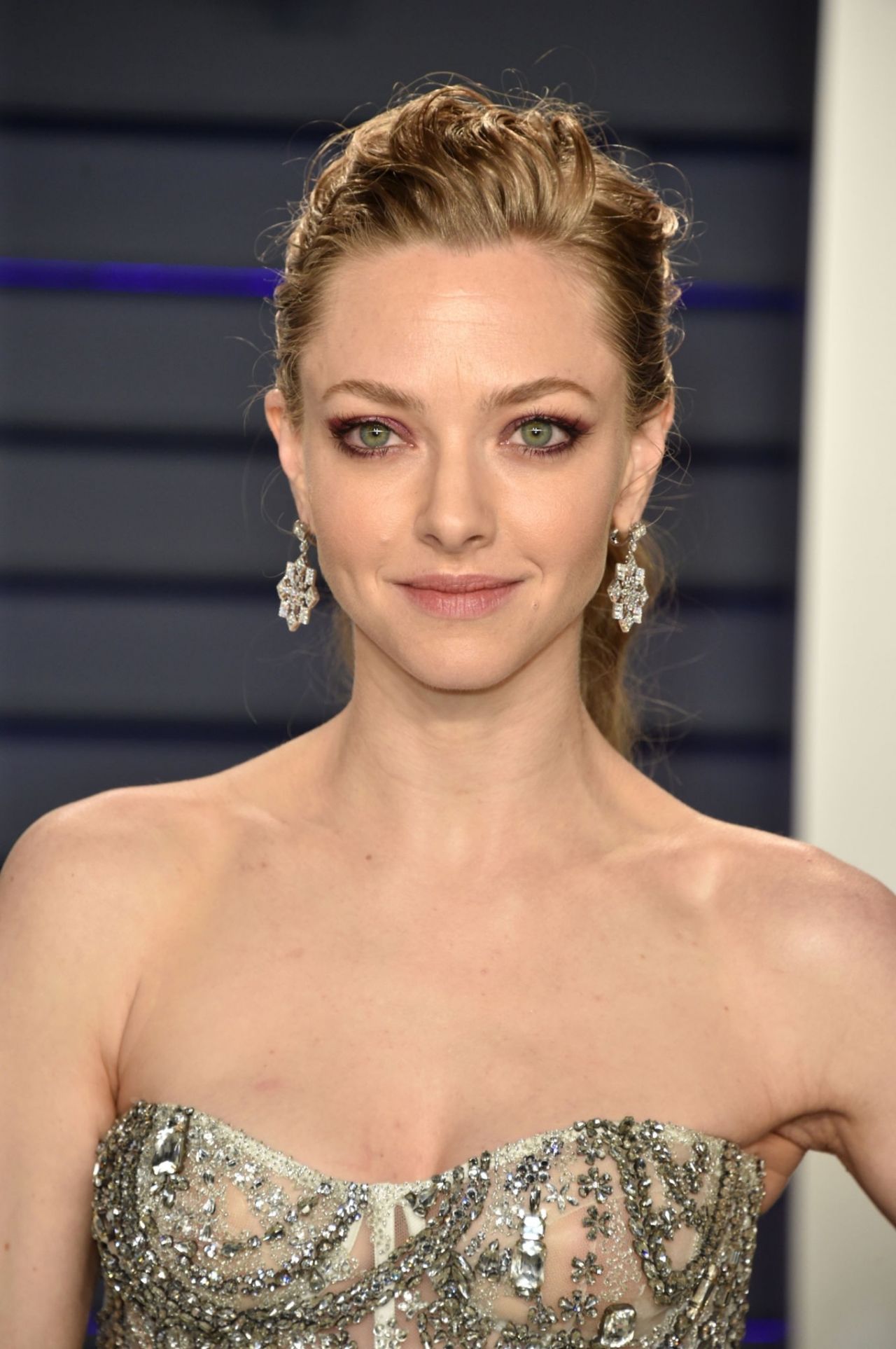 Amanda Seyfried – 2019 Vanity Fair Oscar Party • CelebMafia