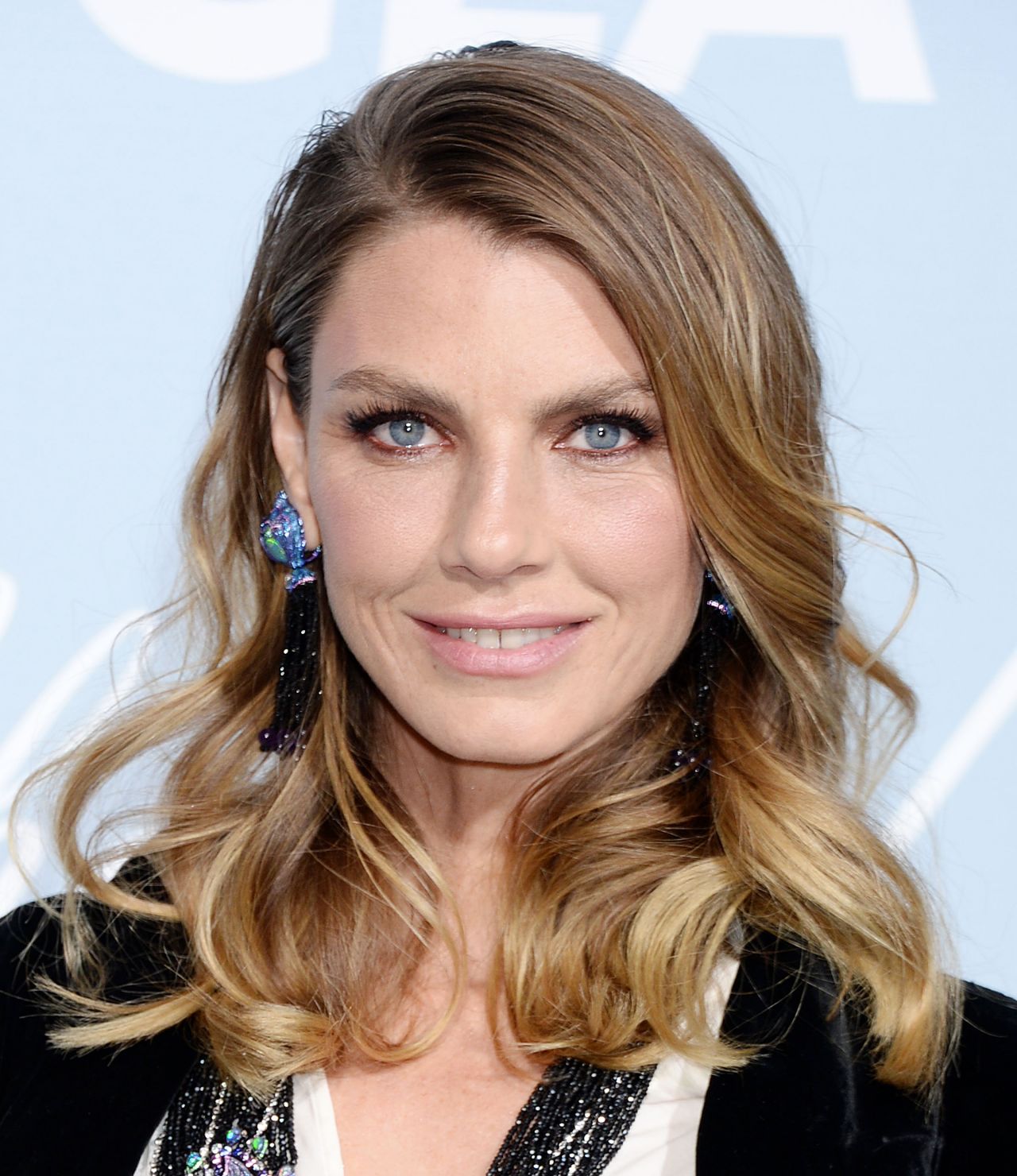 Angela Lindvall – 2019 Hollywood For Science Gala • CelebMafia