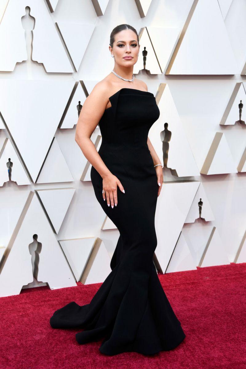 Ashley Graham Oscars 2019 Red Carpet Celebmafia