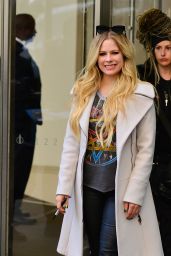 Avril Lavigne is Stylish - Leaving Sirius Radio in NYC 02/19/2019