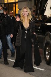 Avril Lavigne Winter Style - Leaving Her Hotel in NYC 02/13/2019
