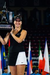 Belinda Bencic Takes the Trophy - 2019 Dubai Duty Free Tennis