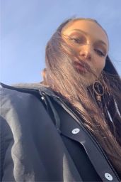 Bella Hadid - Personal Pics 02/06/2019