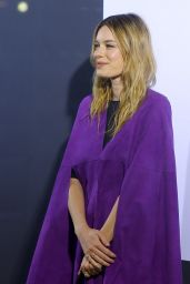 Camille Rowe – Longchamp Fashion Show in NYC 02/09/2019