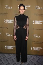 Carla Gugino – Roundabout Theatre Company 2019 Gala in NY