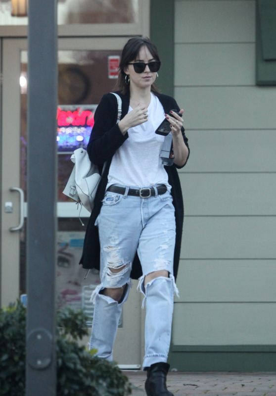 Dakota Johnson in Ripped Jeans 02/11/2019
