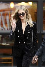 Delta Goodrem Style - Arriving on Extra! in LA 01/31/2019