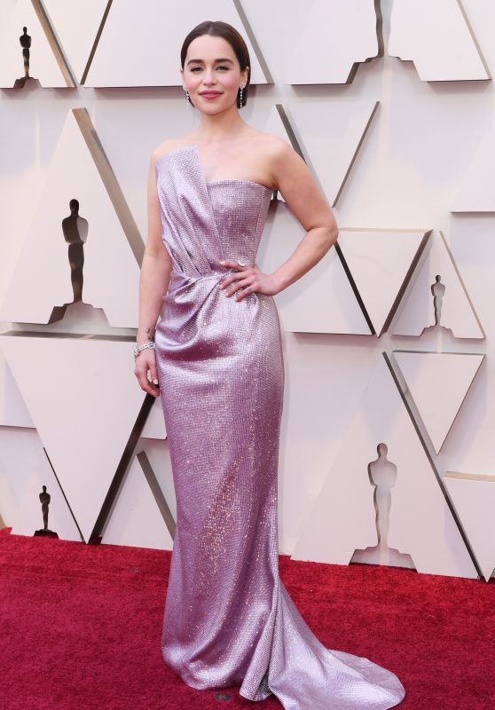 Emilia Clarke – Oscars 2019 Red Carpet