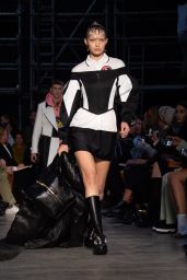 Gigi Hadid - British Fashion House Burberry Catwalk Show in London 02/17/2019