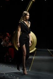 Gigi Hadid - Versace Fashion Show in Milan 02/22/2019