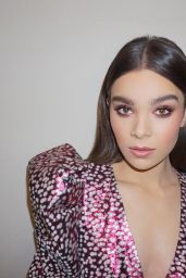 Hailee Steinfeld - Personal Pics and Video 02/12/2019