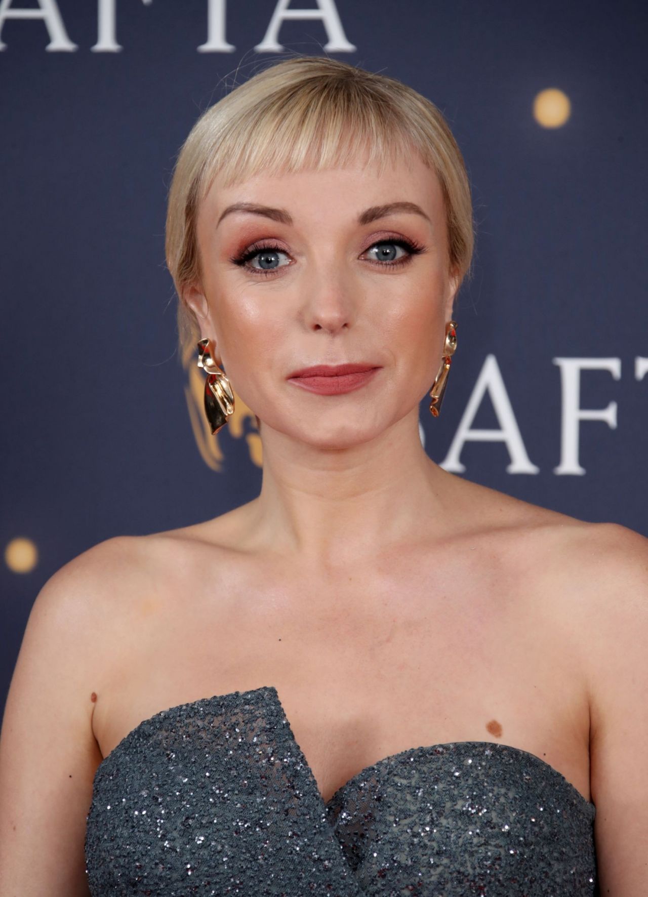 Shocking Details About Helen George's Body and Biography ...