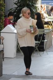 Hilary Duff - Alfred Coffee & Kichen in West Hollywood 02/11/2019
