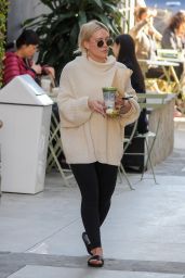 Hilary Duff - Alfred Coffee & Kichen in West Hollywood 02/11/2019