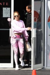 Jennifer Lopez - Leaves Somi Fitness in Miami 01/31/2019