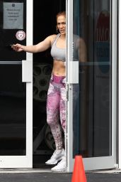 Jennifer Lopez - Leaves Somi Fitness in Miami 01/31/2019