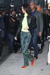 Kendall Jenner and Kourtney Kardashian - Shopping in New York 02/08/2019