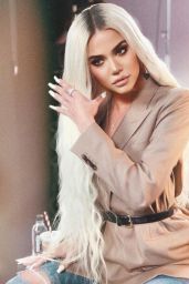 Khloe Kardashian - Personal Pics 02/06/2019