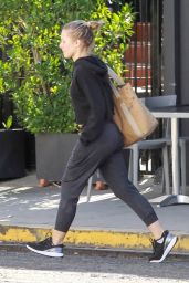 Kristen Bell - Out in Los Feliz 02/19/2019