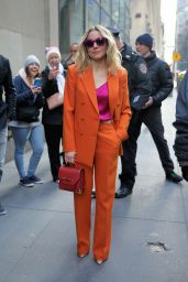 Kristen Bell - Out in New York City 02/25/2019
