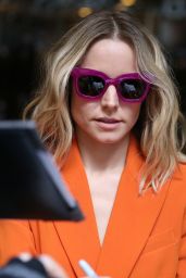 Kristen Bell - Out in New York City 02/25/2019