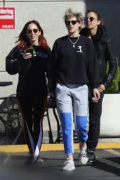 Kristen Stewart and Sara Dinkin - Out in Los Feliz 02/08/2019