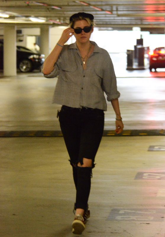 Kristen Stewart Casual Style - Out in Hollywood 02/01/2019