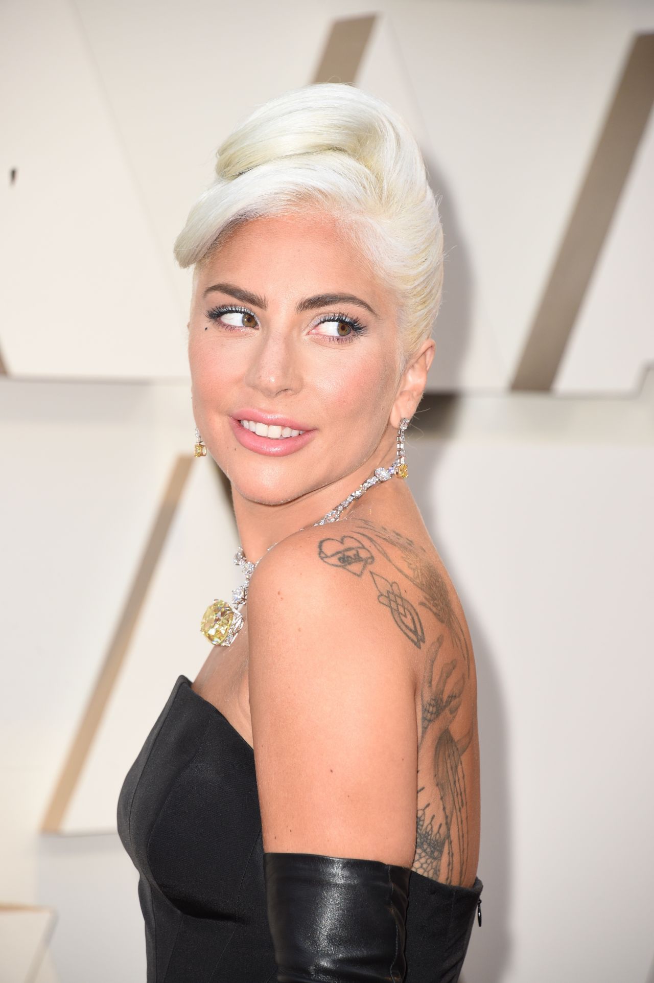 Lady Gaga - Oscars 2019 Red Carpet • CelebMafia